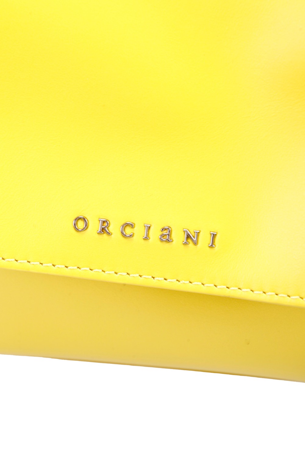 shop ORCIANI  Borsa: Orciani borsa Sveva Vanity Mini a mano in pelle con tracolla.
Dimensioni: Larghezza 20 cm Altezza15 cm Profondità 8 cm
Tasca interna con zip.
Chiusura con patta con bottone magnetico.
Tracolla rimovibile.
Finitura palladio, vitello liscio.
Composizione: 100% Pelle.
Made in Italy.. B02019 LBR-LIMONE number 4831769